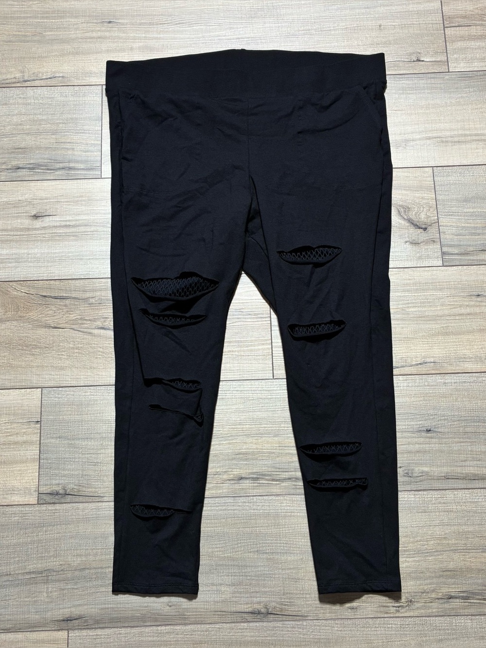 Torrid Womens Full-Length Mesh Slit Pocket Leggings Size 3 Black